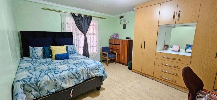 4 Bedroom Property for Sale in Roodepan Northern Cape